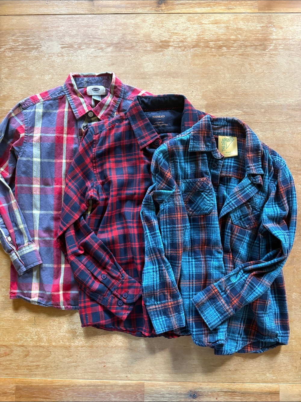 Boys plaid button ups size 6-7